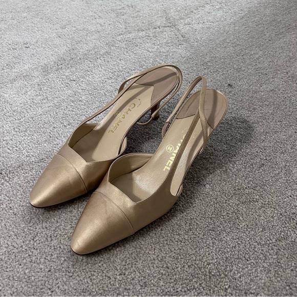 CHANEL Women's Champagne Gold Beige Satin Slingback Heels 39.5 - Picture 1 of 6